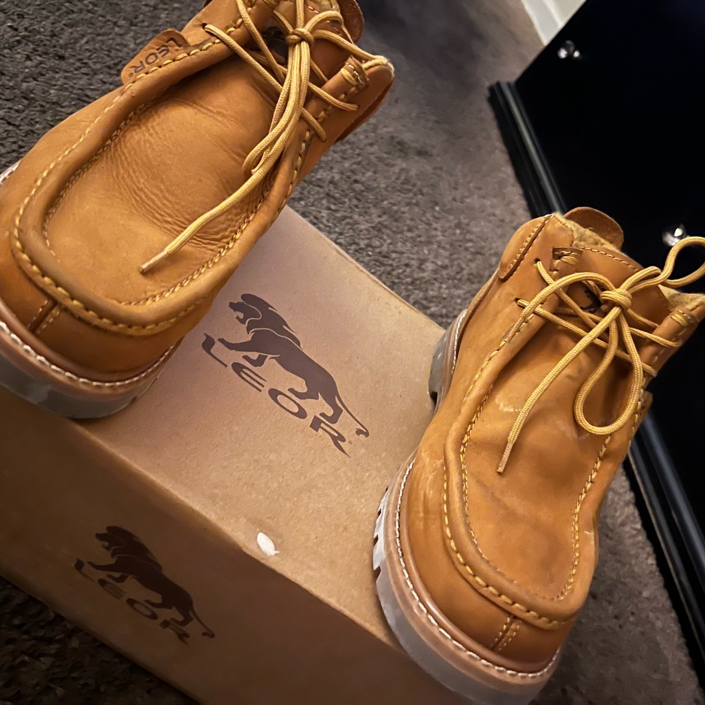 Brown LEOR men’s boots